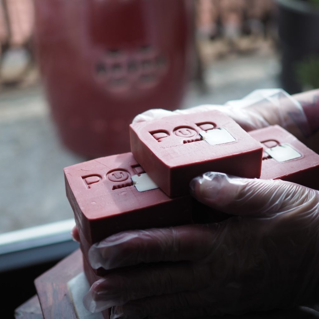 Produto PoUR AMOR em sabonete natural